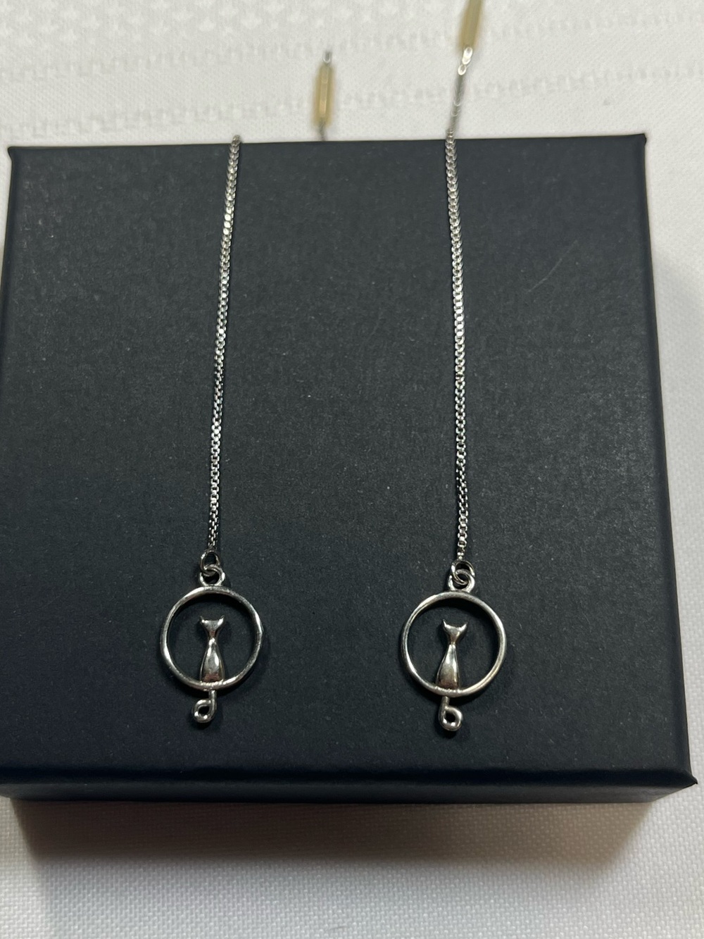 New sterling silver cat threader earrings
925